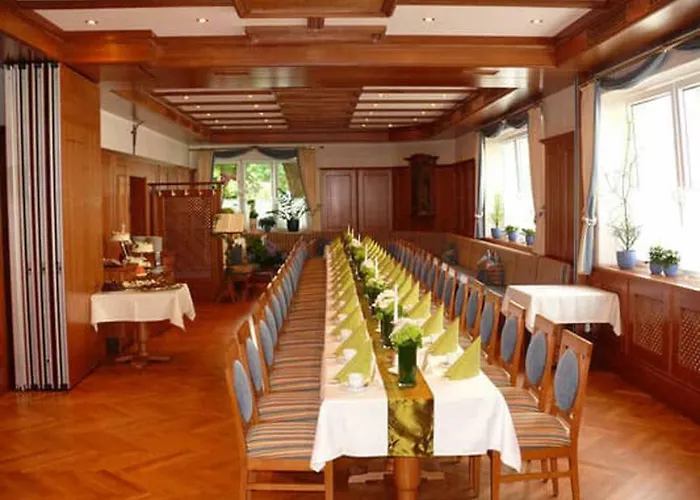 Bayerischer Hof 3*