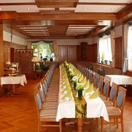 Bayerischer Hof 3*